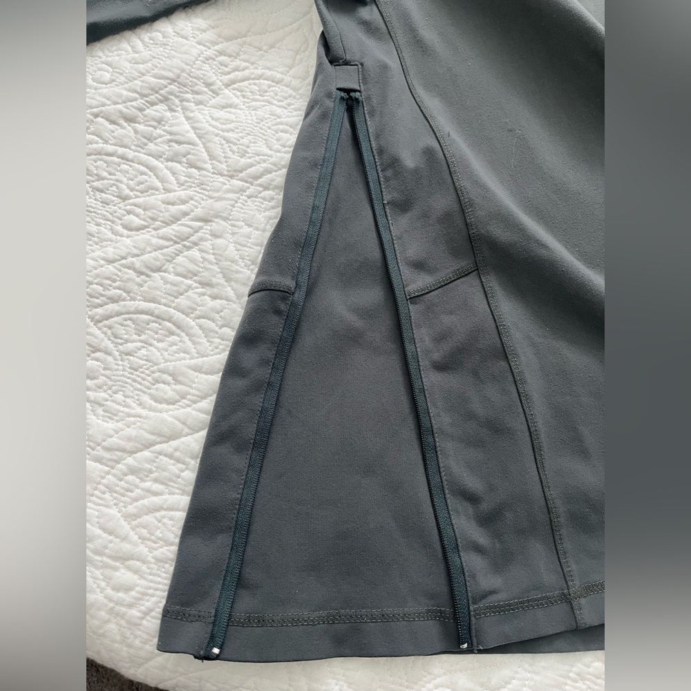 Soon Mternity Active Maternity Top - Picture 6 of 10